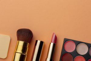 Cool Eyeliner Looks Makeup Tricks for Women Over 40